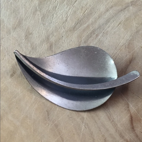 Vintage Beau sterling Silver brooch - Picture 1 of 5